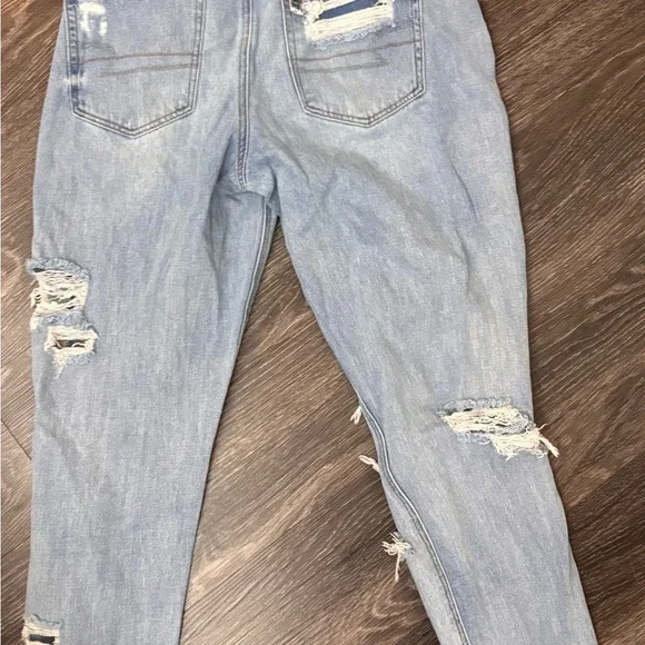 American Eagle Outfitters Light Blue Distressed Boyfriend Jeans - Picture 7 of 11